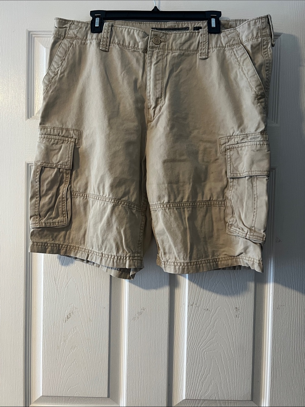 Old Navy Tan Cargo Shorts with Side Pockets